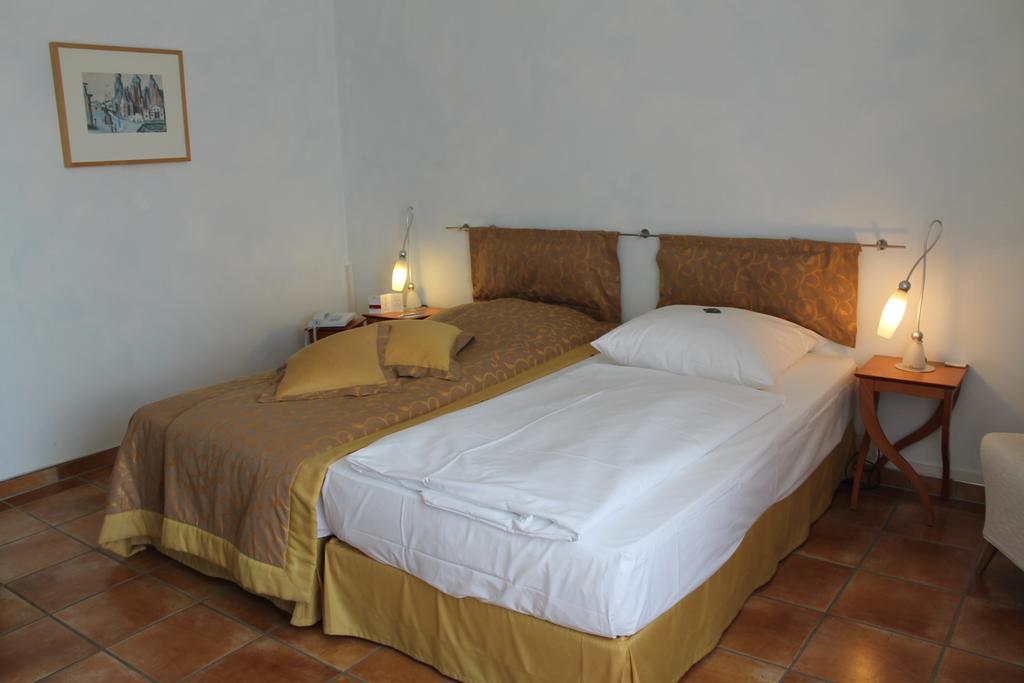 Panoramahotel Waldenburg Waldenburg  Szoba fotó